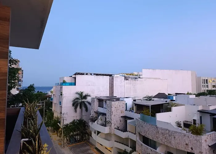 Apartment Bahay 505 *